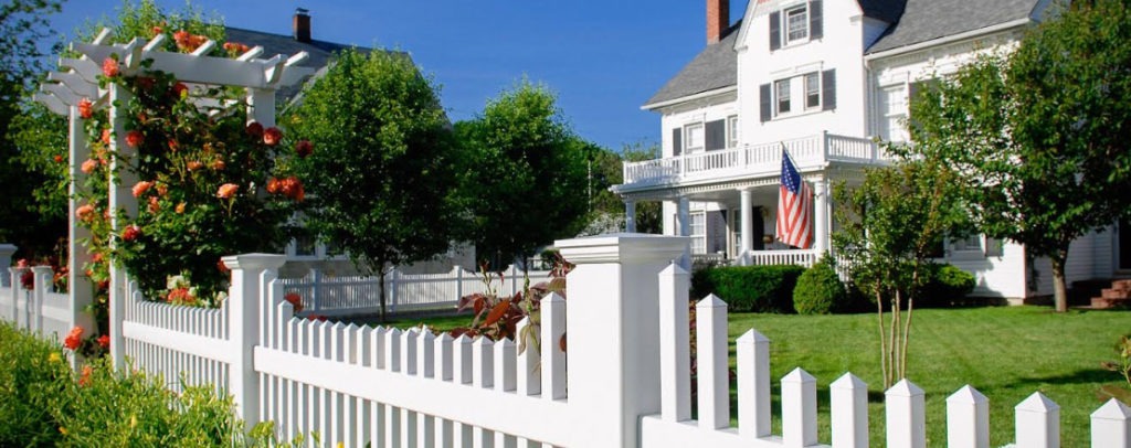 white vinyl pvc picket fence from illusions fence