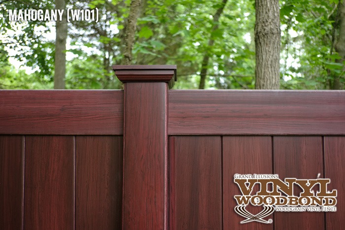 woodgrain vinyl fence mahogany_1