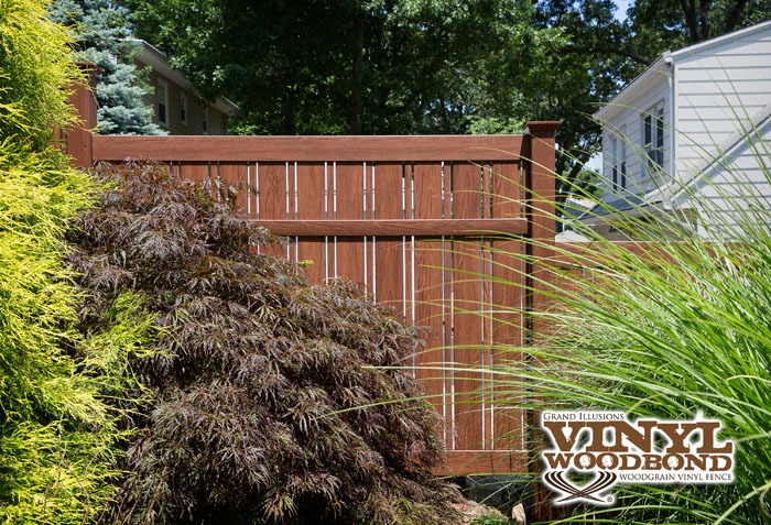 Rosewood Grand Illusions Fence