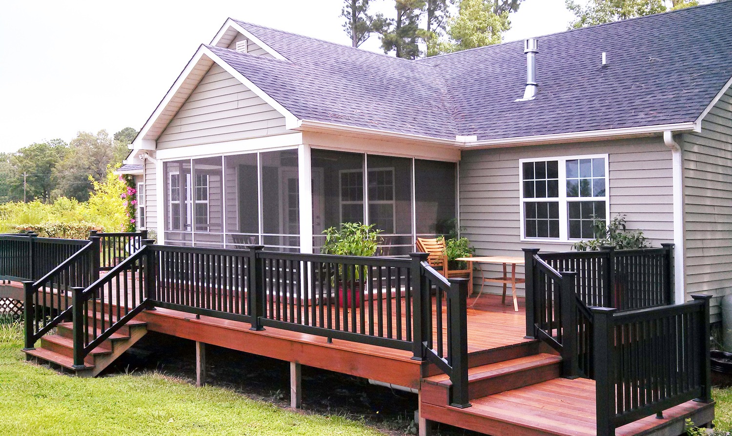 Images of Illusions PVC Vinyl Wood Grain and Color Fence