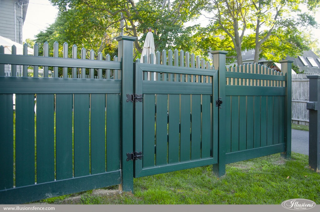 dark green pvc vinyl fence from illusion 6 copy_1