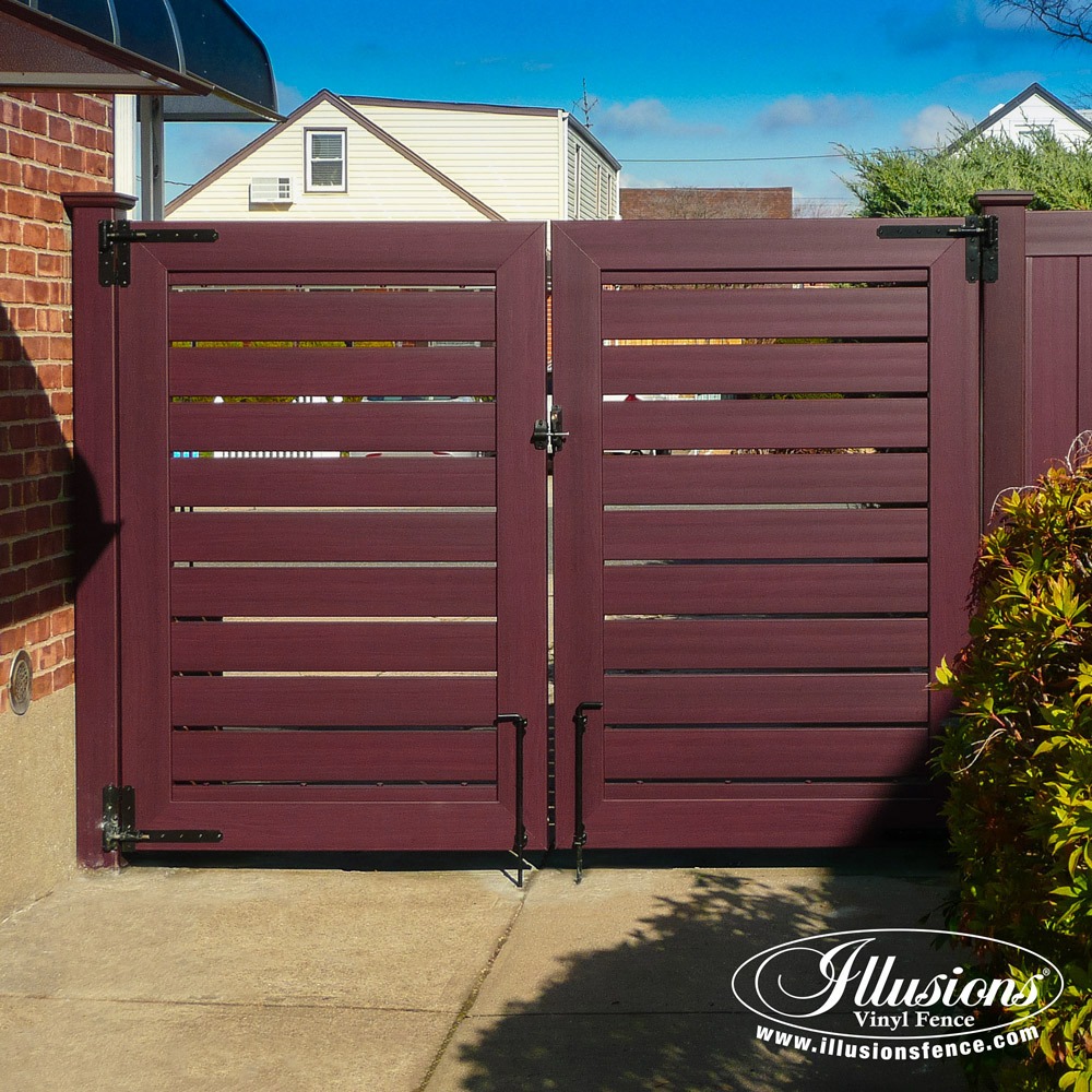 Gorgeous Mahogany Illusions PVC Vinyl Fence Images for Your Next Fence and Backyard Idea. #fenceideas #dreamyard #dreamhome #backyardideas #landscaping #fence