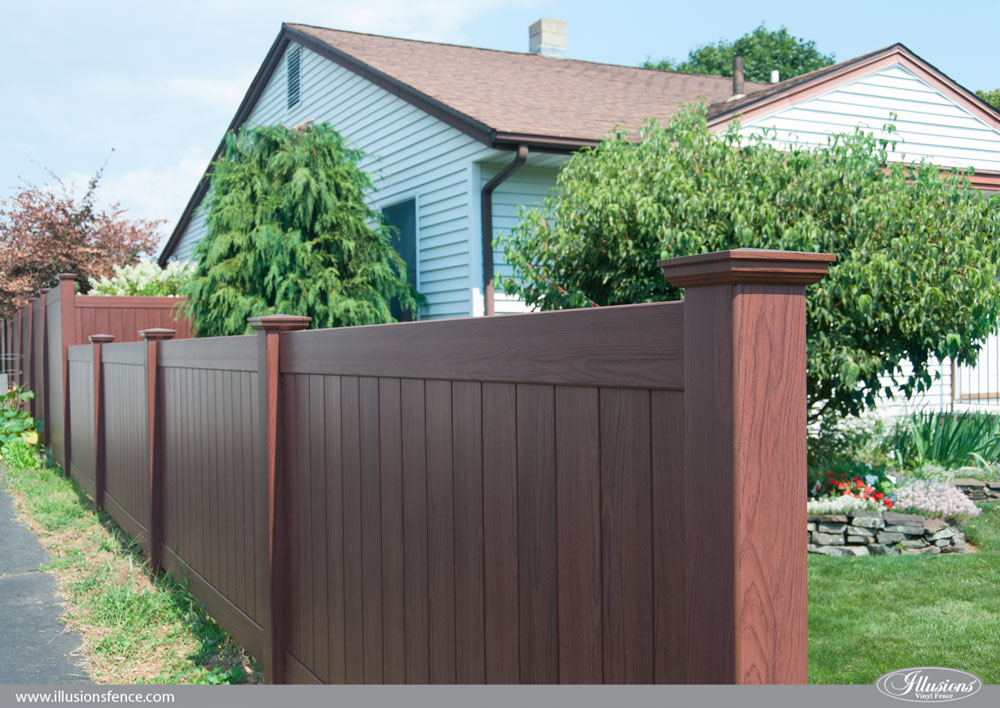 Rosewood Wood Grain Illusions PVC Vinyl Privacy Fence Looks Just Like Real Wood Without the Maintenance. #fenceideas #fence #privacy #backyardideas #homeideas